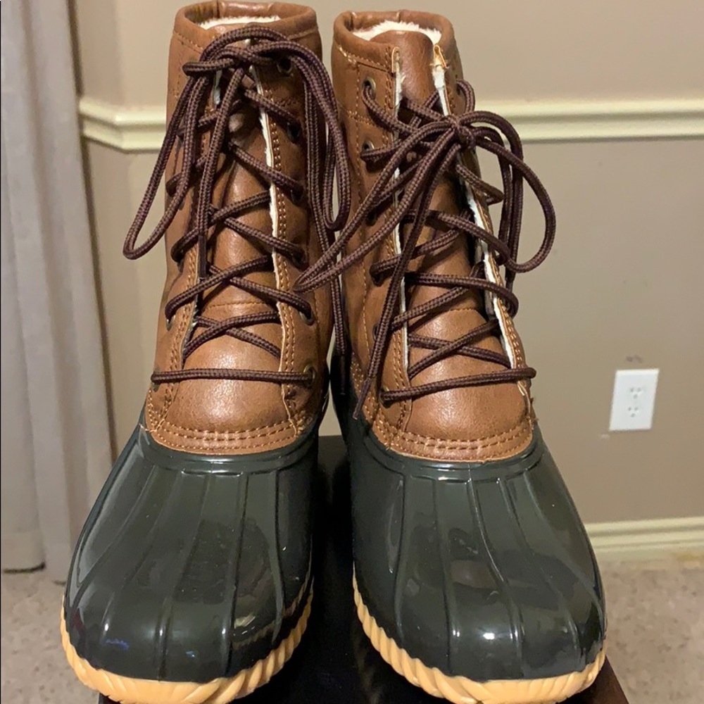 Sporto Duck Boots Size 6